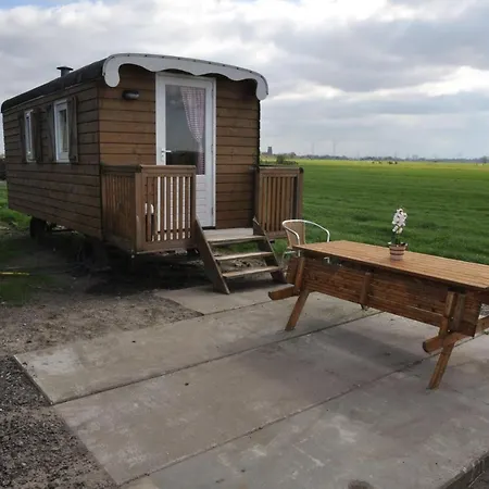 Your Cozy Waggon At The Cows' Paradise-2