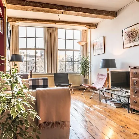 Classy Room 17Th C Canalhouse-3