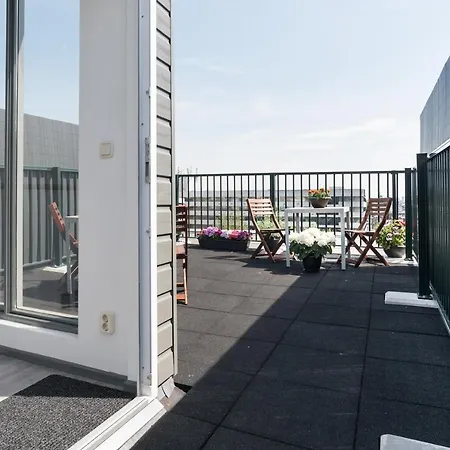 Central Rooftop Terrace Guest Suite-2