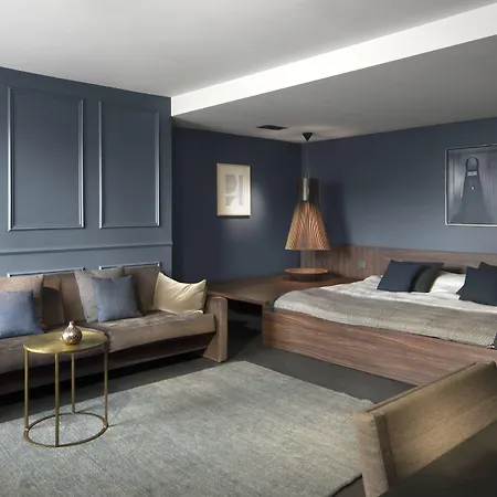 Commune Suites-2