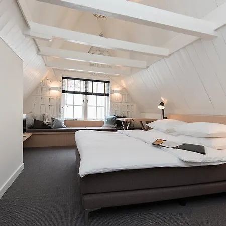Bed And Breakfast-3