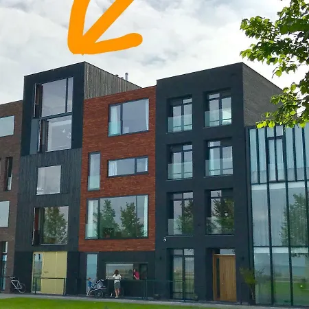 Lake View Apartment Amsterdam-3