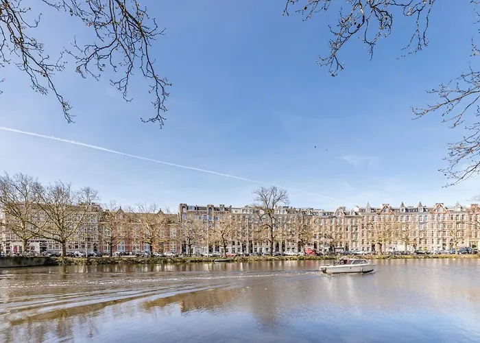 Central Rooftop Terrace Guest Suite