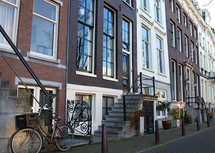 Amsterdam Canal Suites