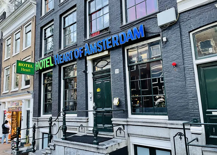 Lodge: Heart Of Amsterdam Hostel