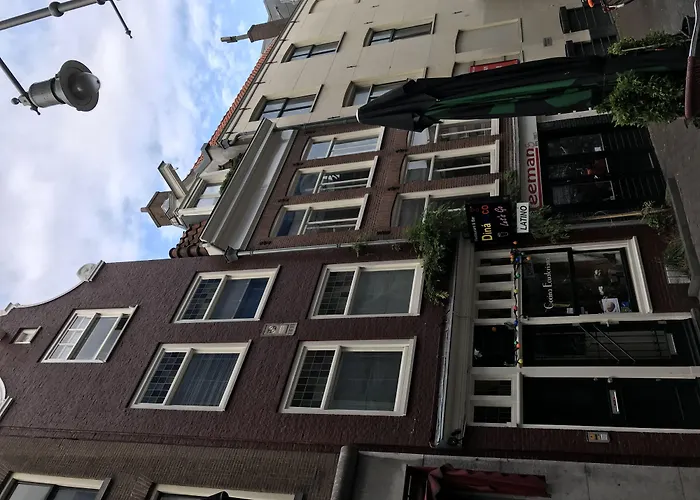 Amsterdam 4 Holiday Guestrooms